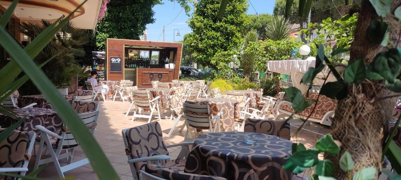 Hotel Adele Bellaria-Igea Marina Exterior photo