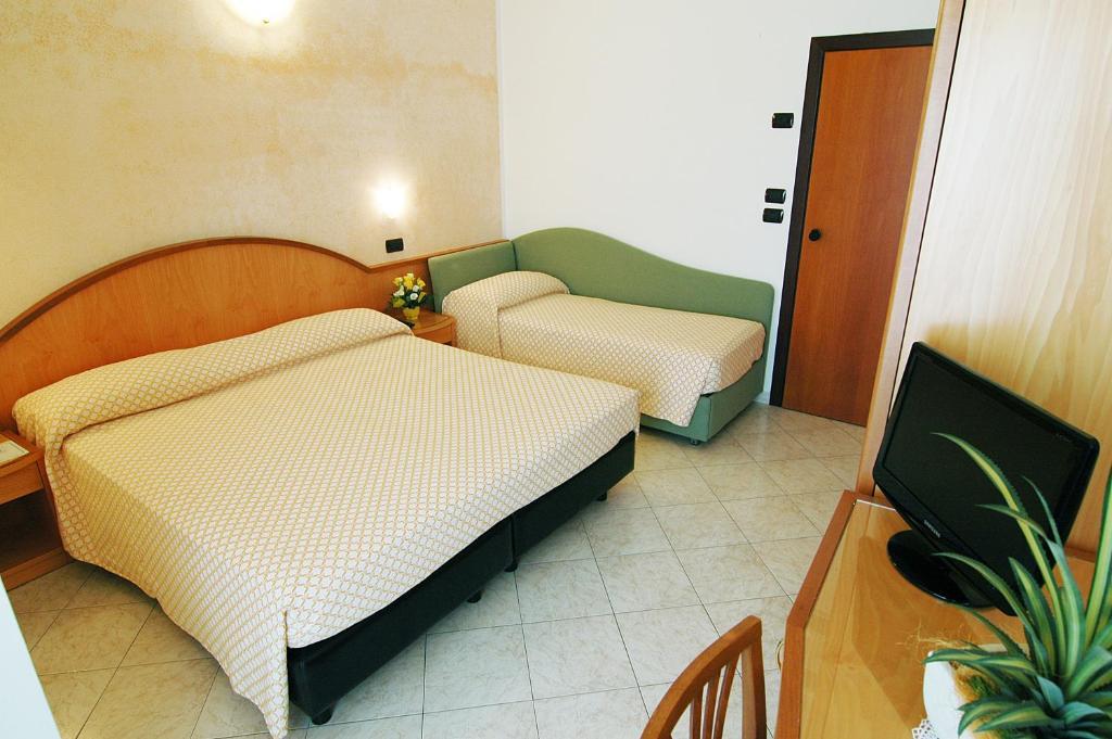 Hotel Adele Bellaria-Igea Marina Exterior photo
