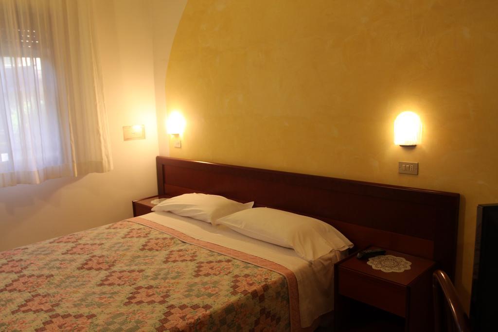 Hotel Adele Bellaria-Igea Marina Room photo