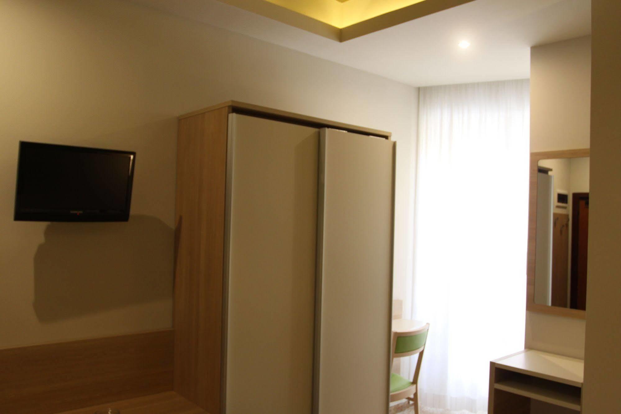 Hotel Adele Bellaria-Igea Marina Exterior photo
