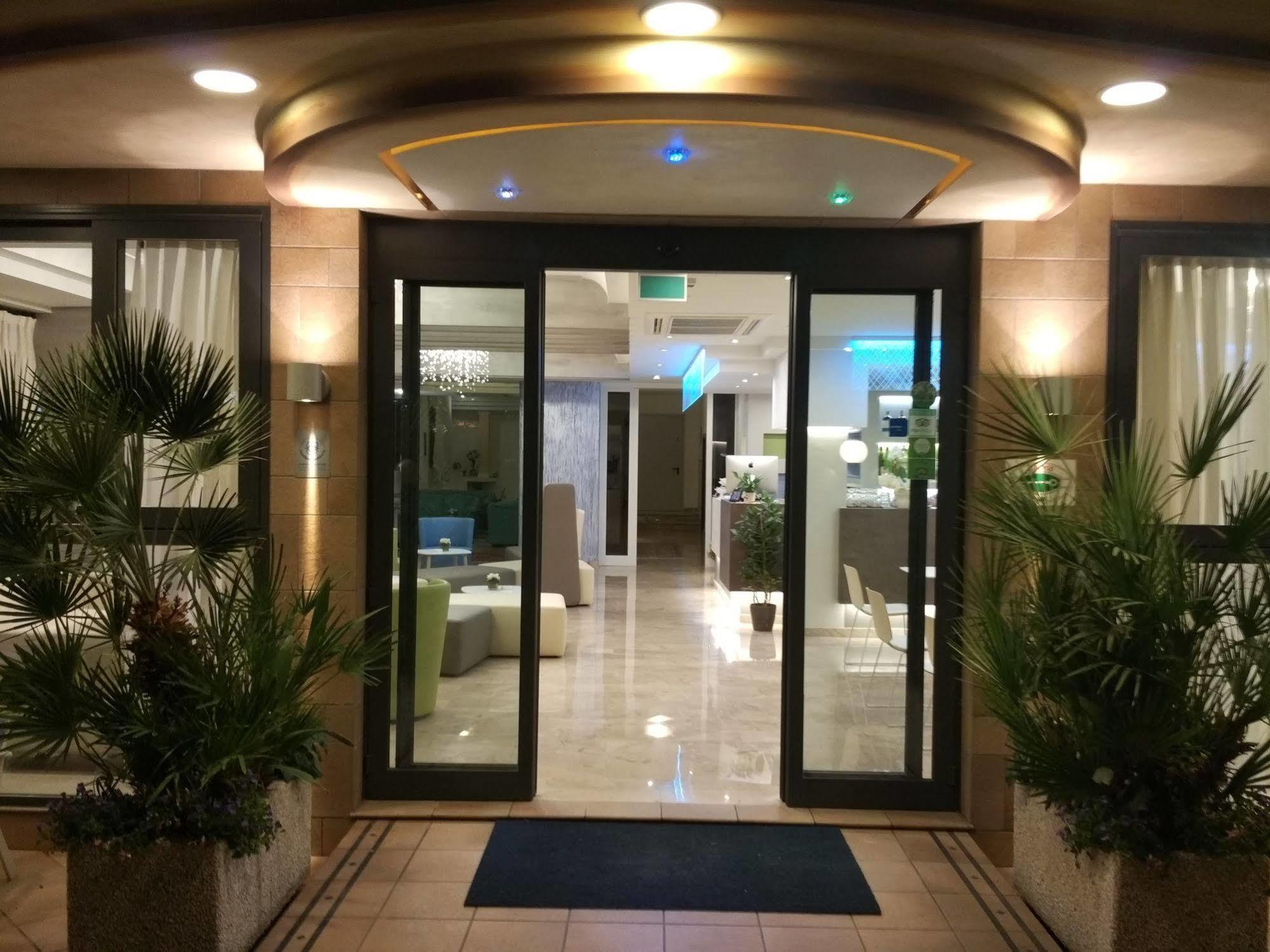 Hotel Adele Bellaria-Igea Marina Exterior photo