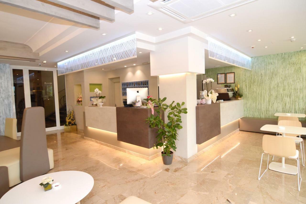 Hotel Adele Bellaria-Igea Marina Exterior photo