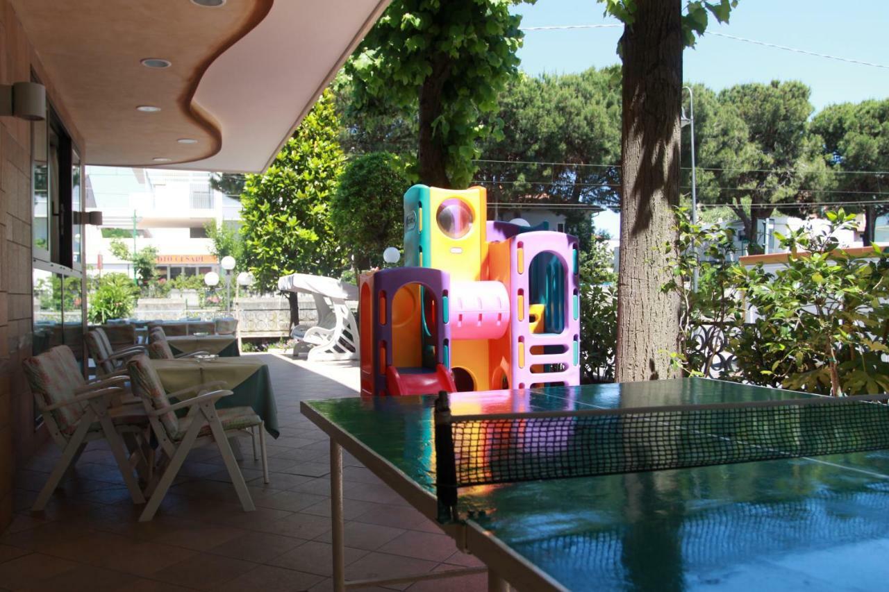 Hotel Adele Bellaria-Igea Marina Exterior photo