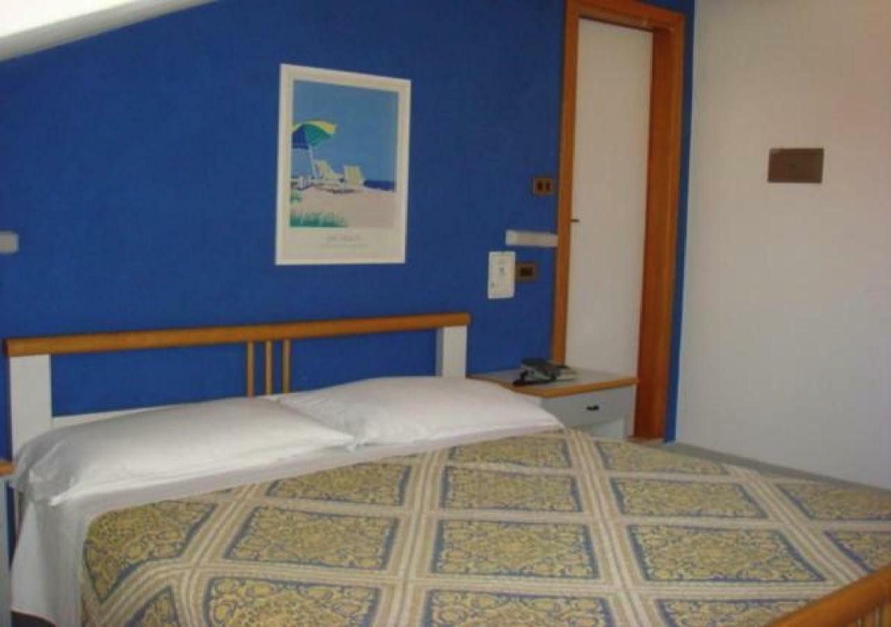 Hotel Adele Bellaria-Igea Marina Exterior photo